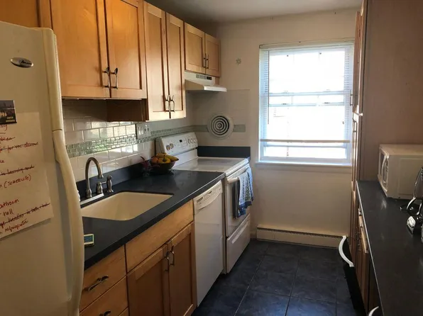12 Colonial Village Dr, Arlington, MA 02474