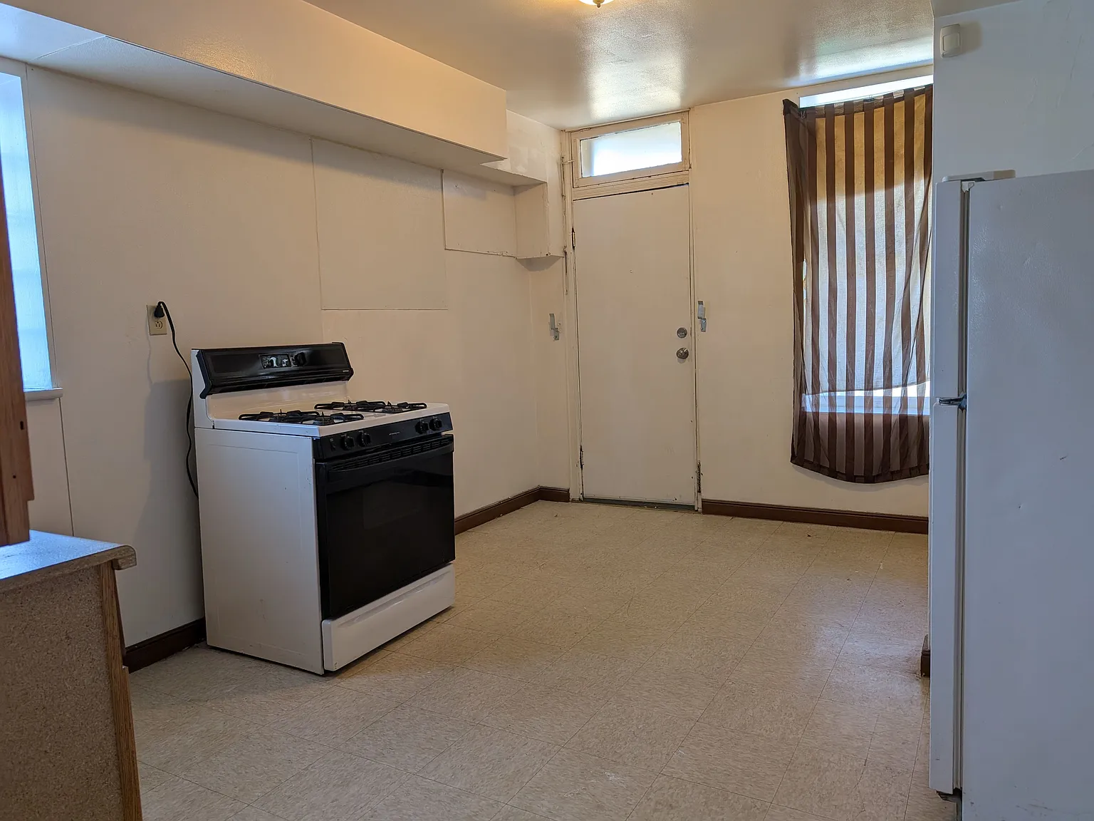 1 bed, 1.0 bath, $700 — Photo 4