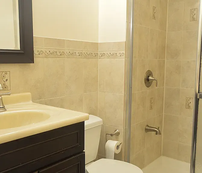410 Westgate Dr #410 — Photo 8