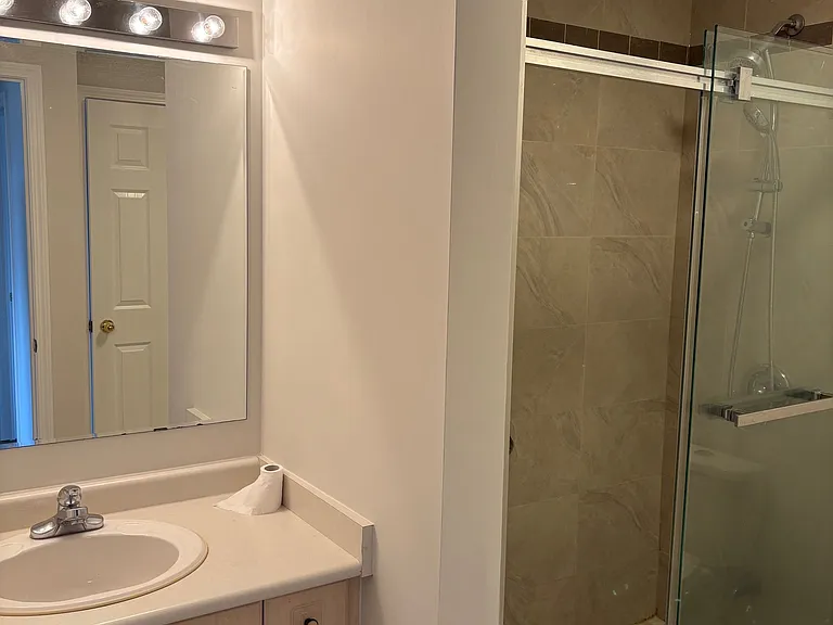 440 Bundy Dr — Photo 13