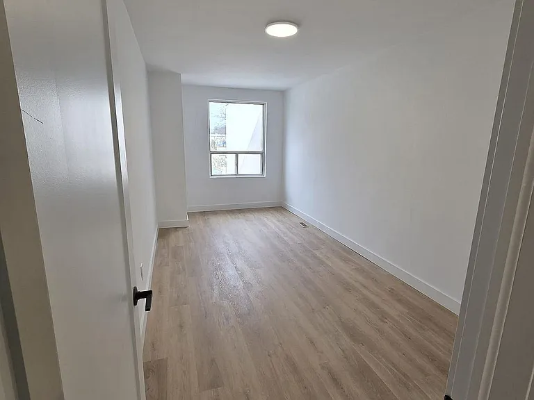 272 Lakeshore Rd E #UPPER — Photo 18