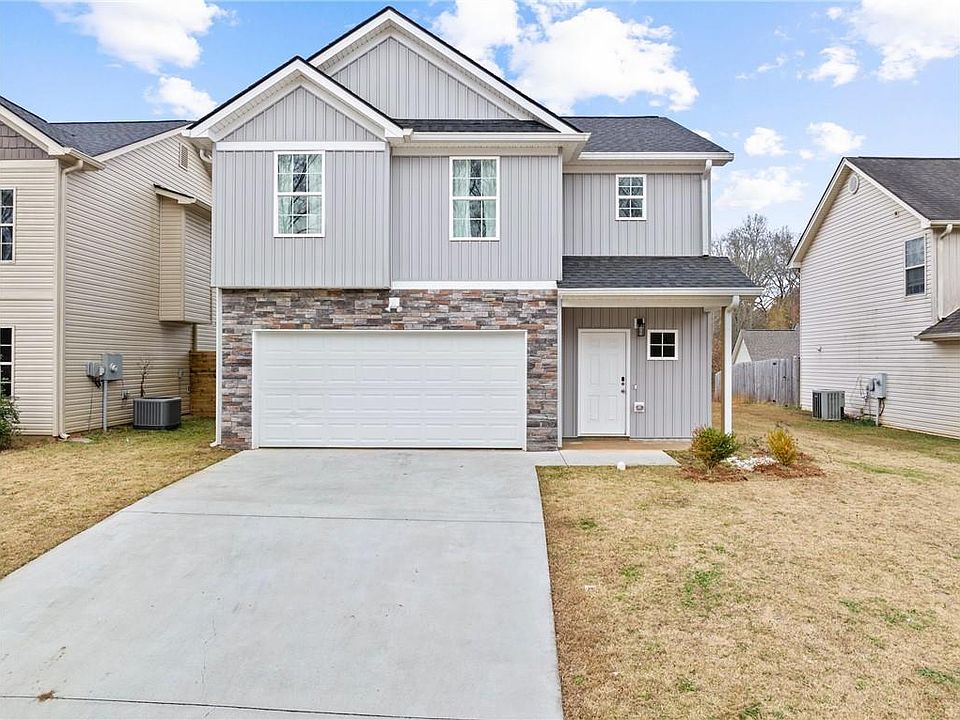 1st image of 215 Highland Pointe Dr