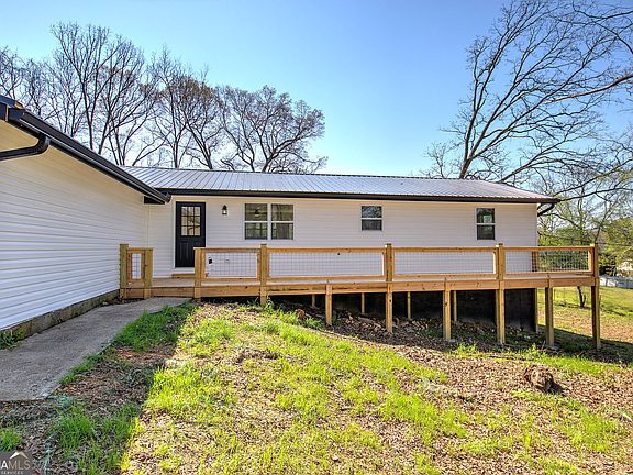 4th image of 516 Baxter Rd SE