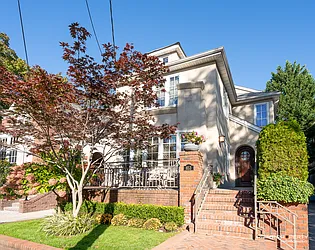 853 East 26th Street