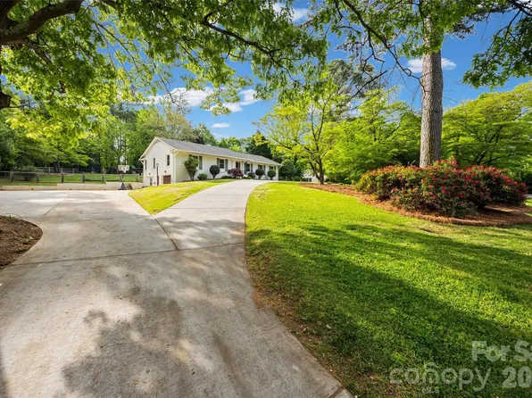 504 Fairway Dr, Fort Mill, SC 29715