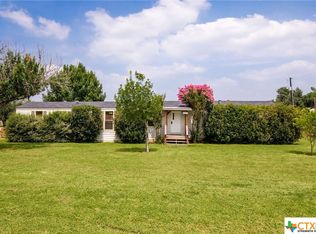 259 McKnight Rd, Seguin, TX 78155