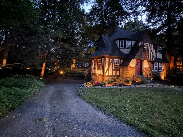 554 Greenvale Dr, South Euclid, OH 44121