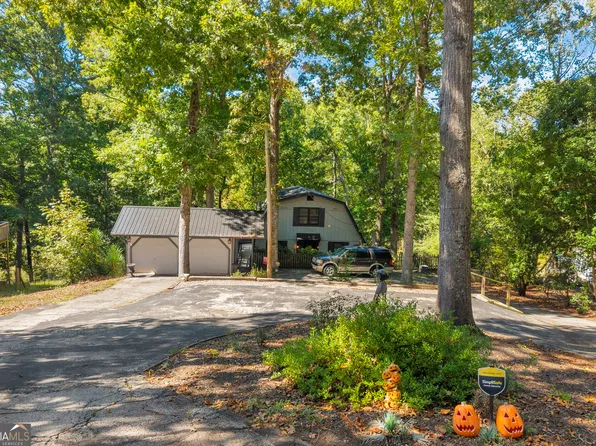 381 Bow Dr, Lavonia, GA 30553