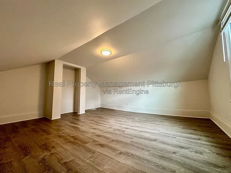 30 Ganster St — Photo 11