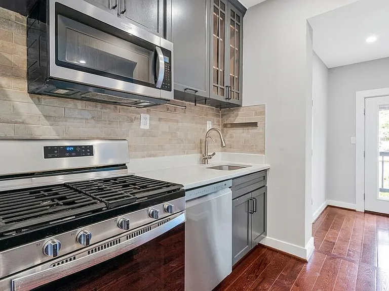 413 Buchanan St NW — Photo 18