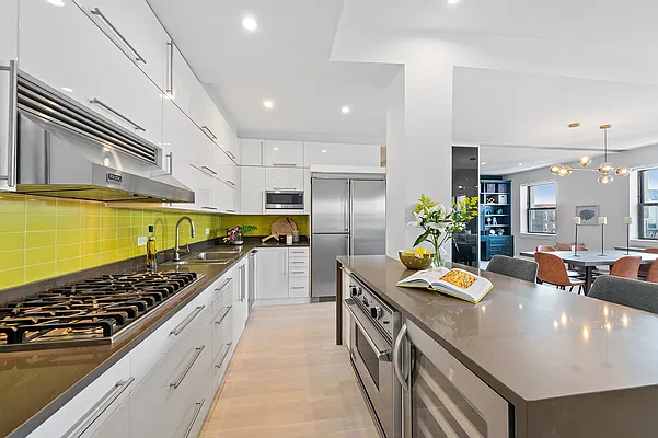 Sold by Brown Harris Stevens | media 5