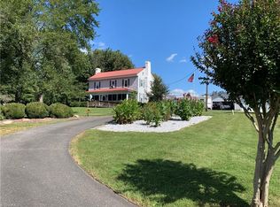 3007 Riverside Dr, Mount Airy, NC 27030