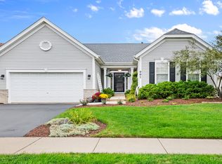 802 Clover Ridge Ln, Itasca, IL 60143