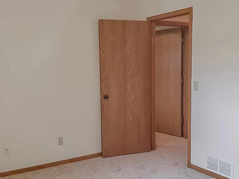 113 W Parkview St #B — Photo 19
