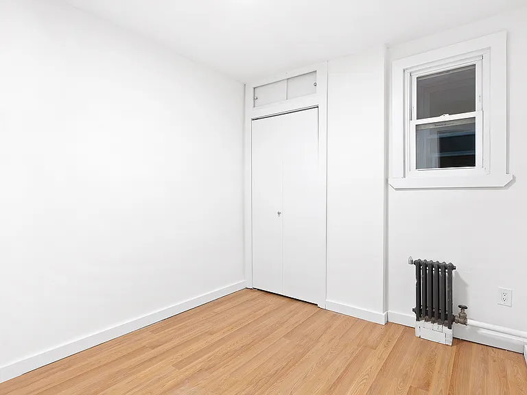 412 E 9th St #8 — Photo 6