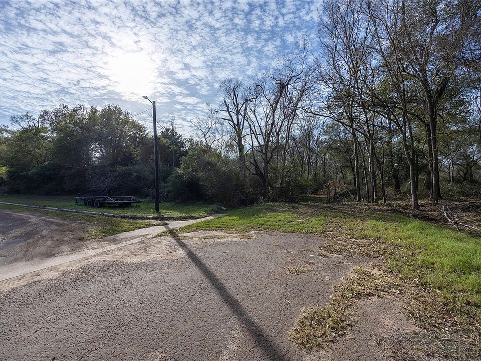 1st image of 4 Baker St