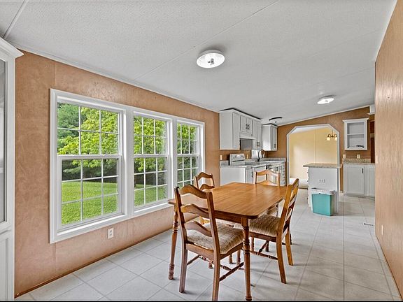 5th image of 235 Wallace Ln