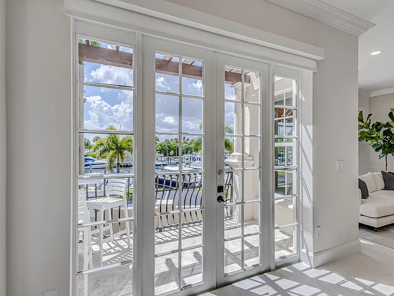 27 Marina Gardens Dr — Photo 45
