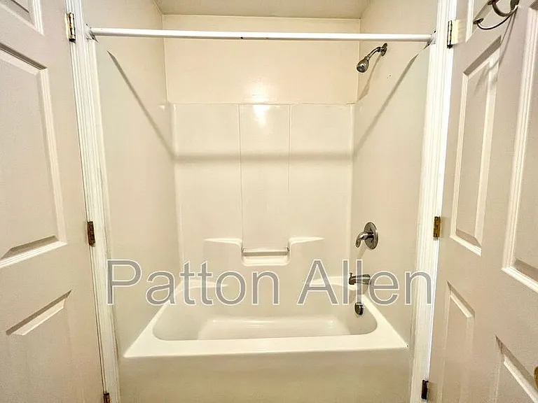 109 Citadel Dr #210 — Photo 9