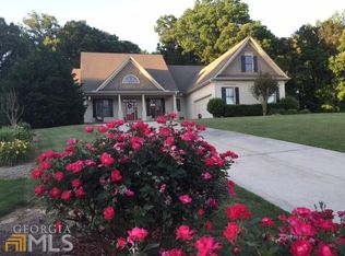 7440 Hedgerose Dr, Cumming, GA 30028