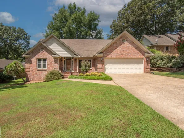 2205 Oak Hollow Ln, Jonesboro, AR 72401