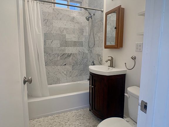3rd image of 230 Oak St #40