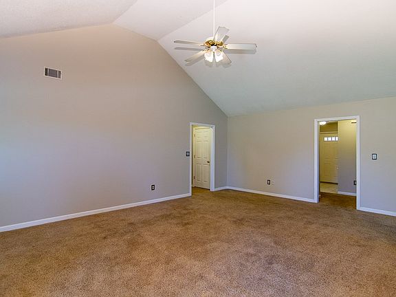 4th image of 120 Thorton Dr