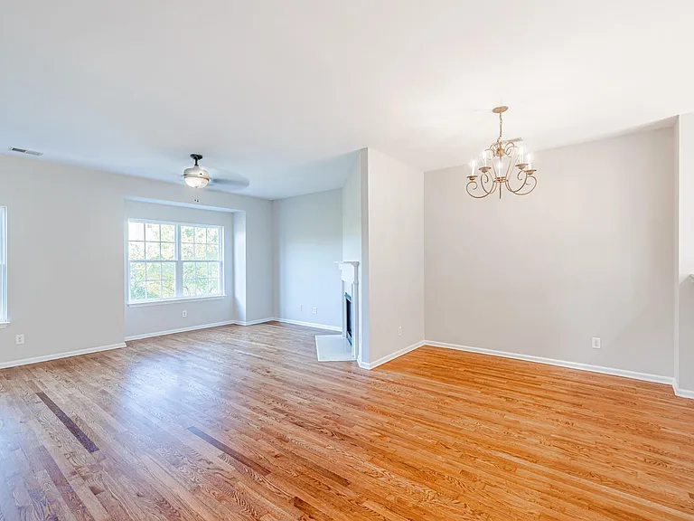 14106 Winford Ln — Photo 43