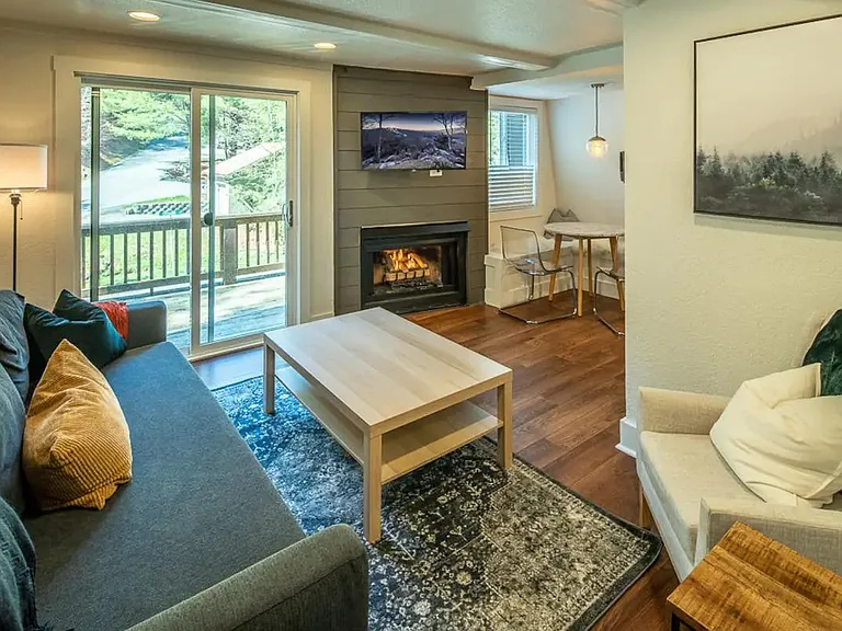 64 Creekside Dr #B — Photo 22