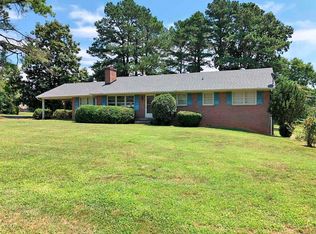 215 Virginia Ave, Farmville, VA 23901