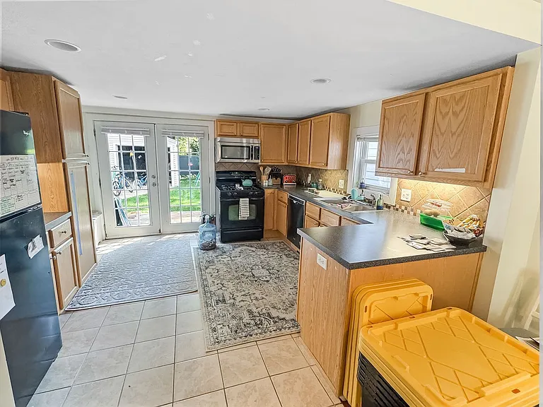 706 Rosewood Ave SE — Photo 3