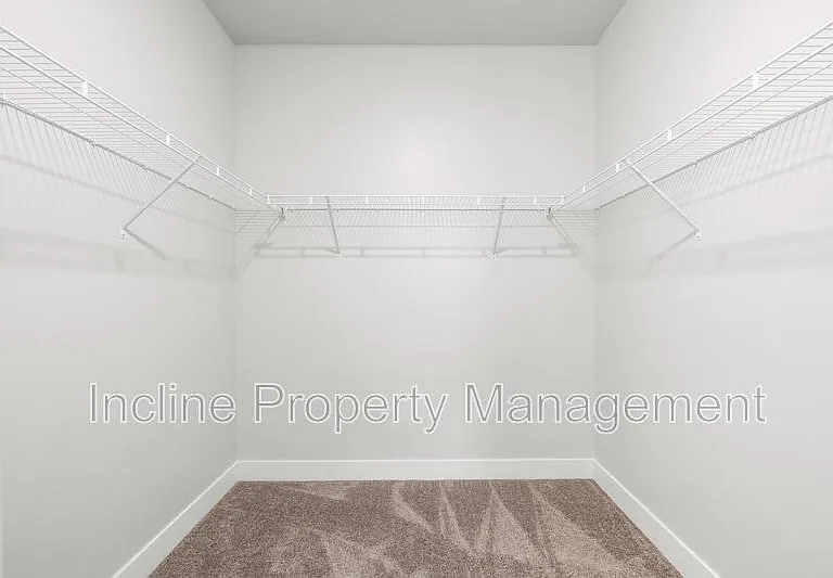 359 W 785 N — Photo 16