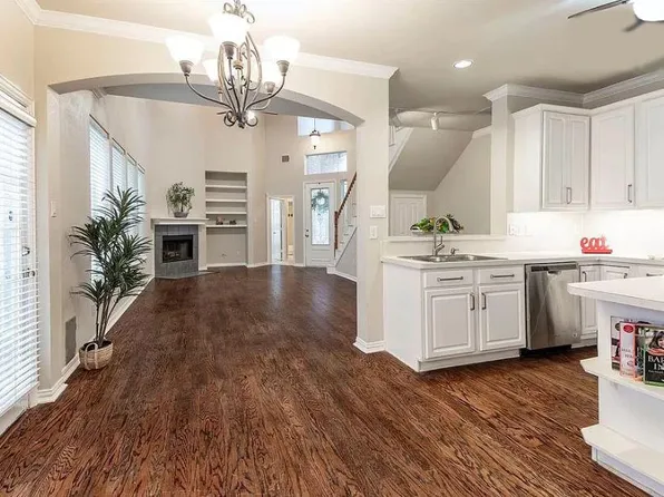 17025 Vinland Dr, Addison, TX 75001