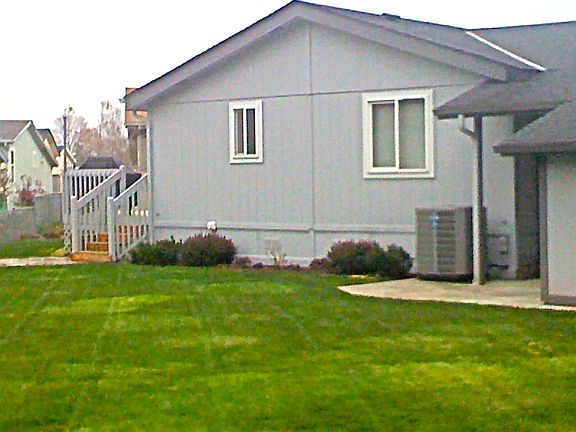 Back yard ... stairs to pati