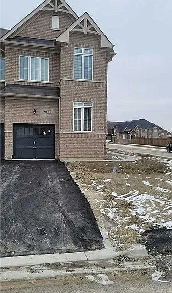 1 Sparrowbrook St — Photo 2