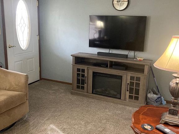 3rd image of 323 Terrace Dr