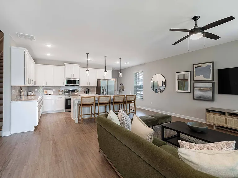 Tessa Jodeco Townhomes — Photo 4