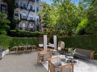 416 W 49th St #1R, New York, NY 10019