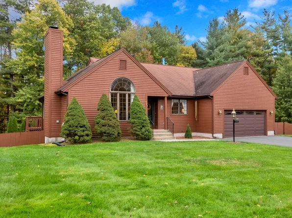 111 Cottonwood Ln, Agawam, MA 01001