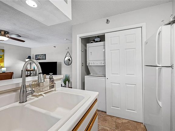 5th image of 2317 NE 68th St