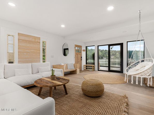 39 Upper Lakeview Ave