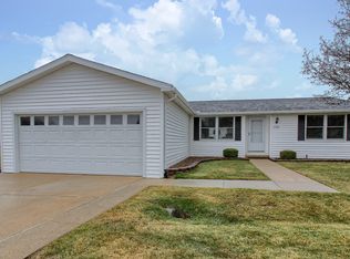 7755 Crabtree St, Westland, MI 48185