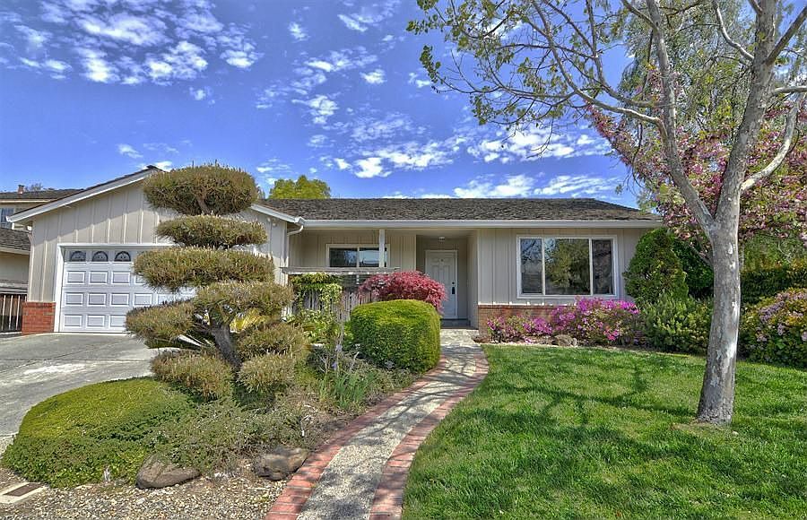 1st image of 786 Sequoia Dr
