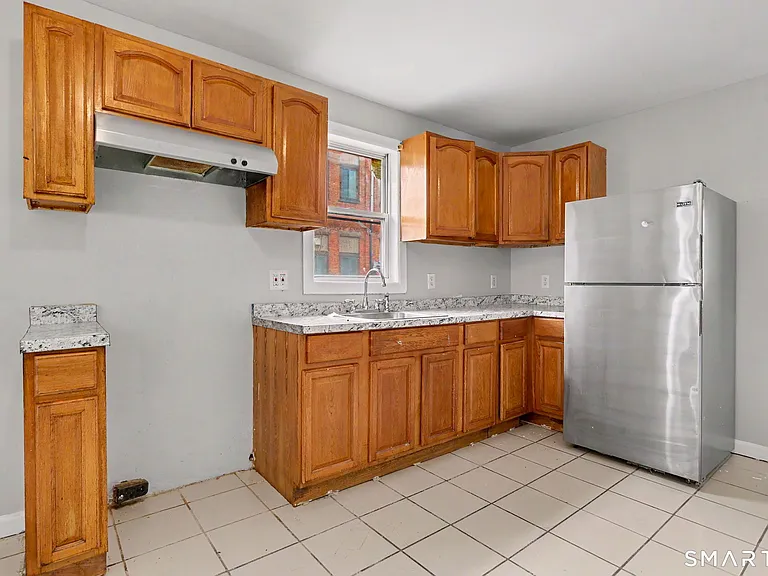 143 Highland Ave — Photo 6