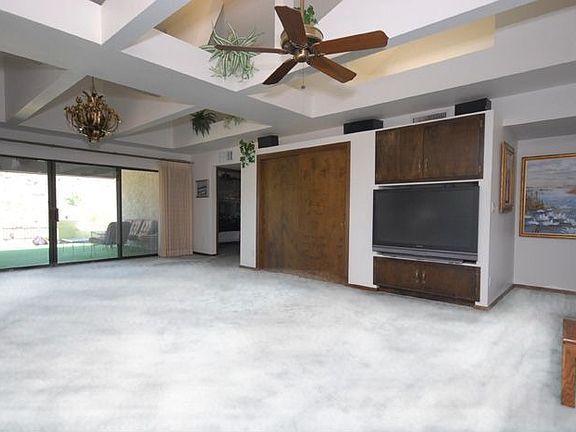 Open Greatroom Style Floorplan