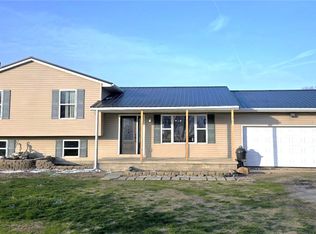 3363 Powers Rd, Jamestown, OH 45335