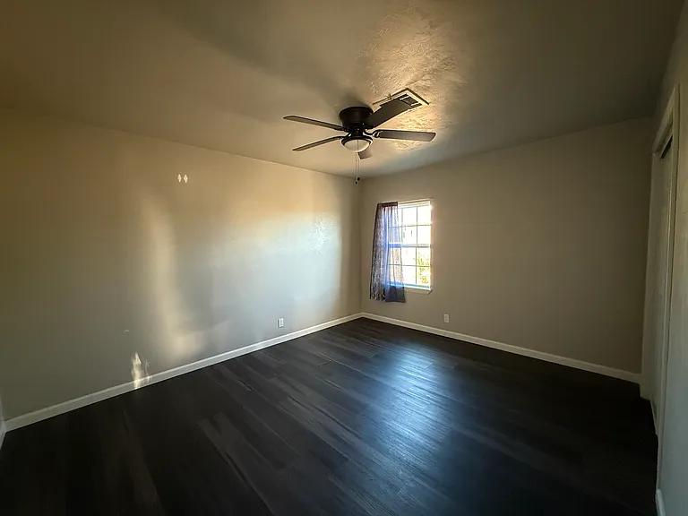 801 Hickory St — Photo 13