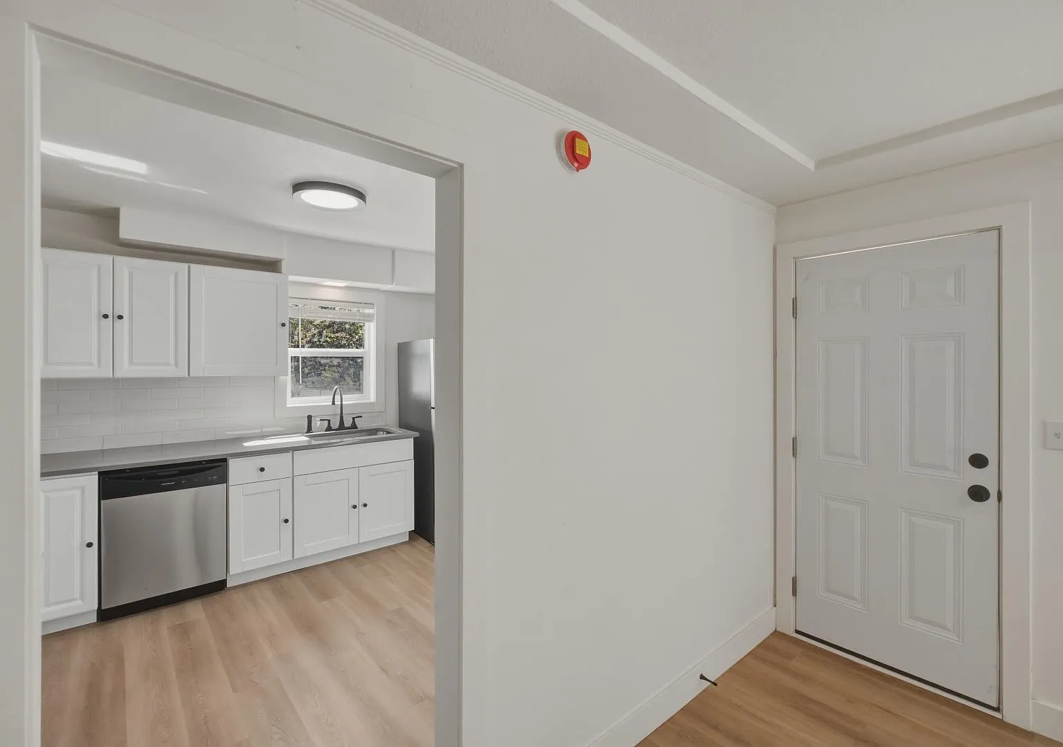4600 NE 62nd Ave — Photo 3