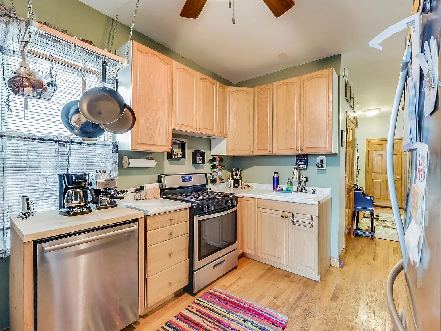 3 bed, 1600 sqft, $2,500 — Photo 3