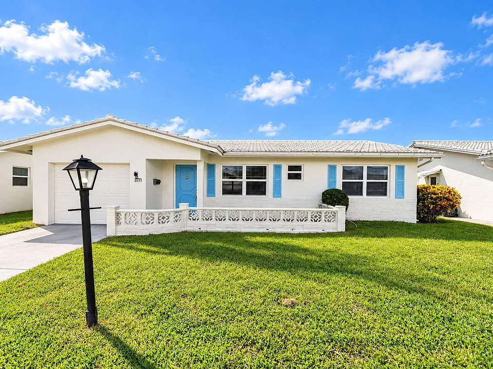 2077 SW 14th Ave